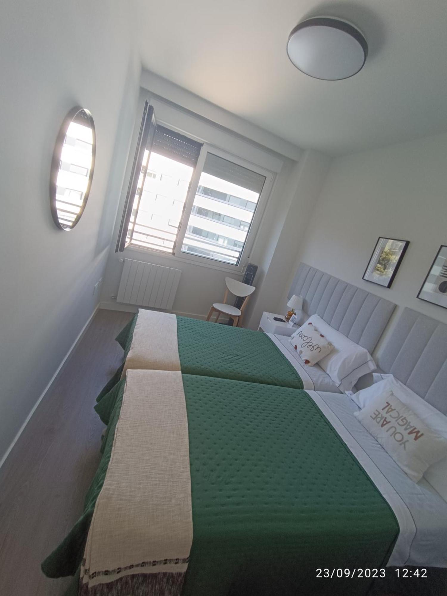 Habitacion Con Bano Privado Bilbao Bilbau Quarto foto